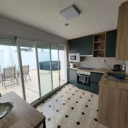 Maison Clemence Holiday home